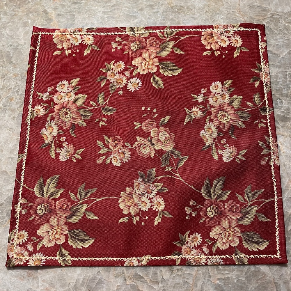 New Set of 8 Cloth Napkins, Shabby Chic Floral Print, 12"